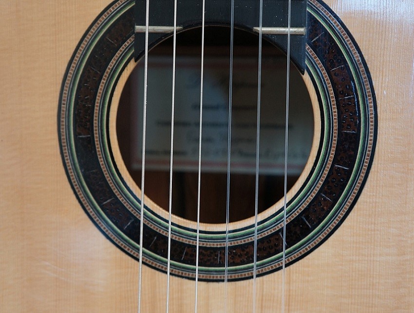 steel-string-guitar